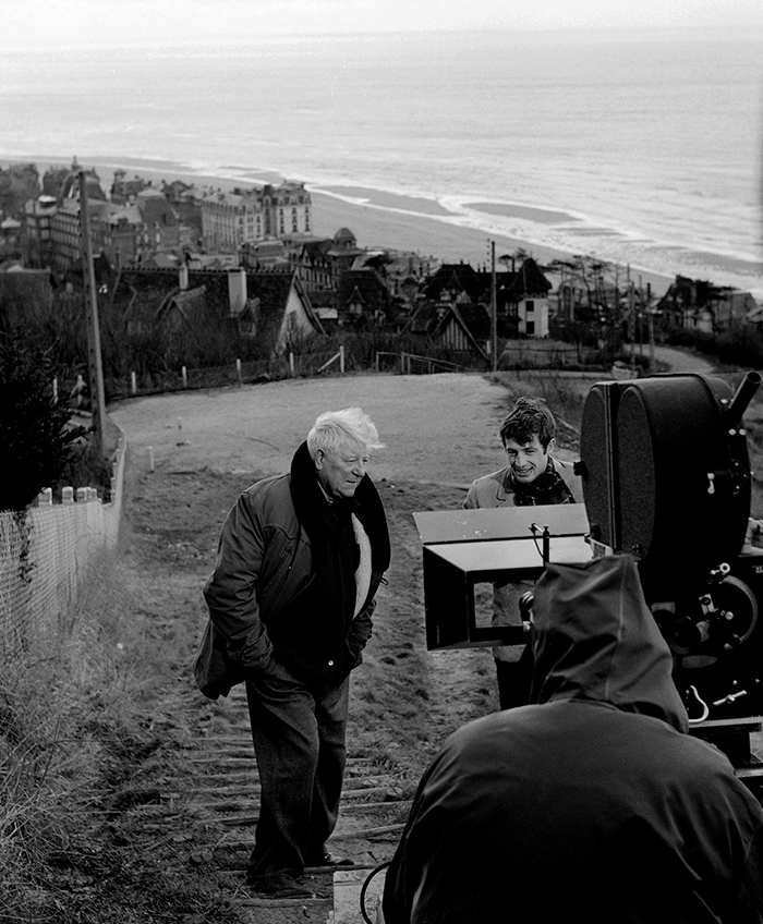 Tournage du film "Un singe en hiver" à Houlgate (Calvados), 1961 