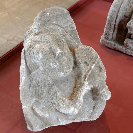 Visite thématique du musée autour des sculptures de l'Abbaye en regard de l'instrumentarium des Prieurales qui s'en inspiré.
