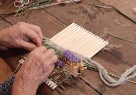 Atelier de tissage végétal avec le Temps des Cueillettes
