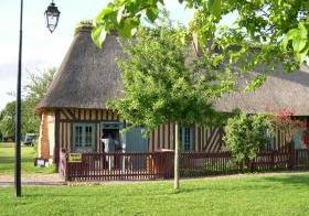 Chaumière aux Orties et jardin des herbes sauvages